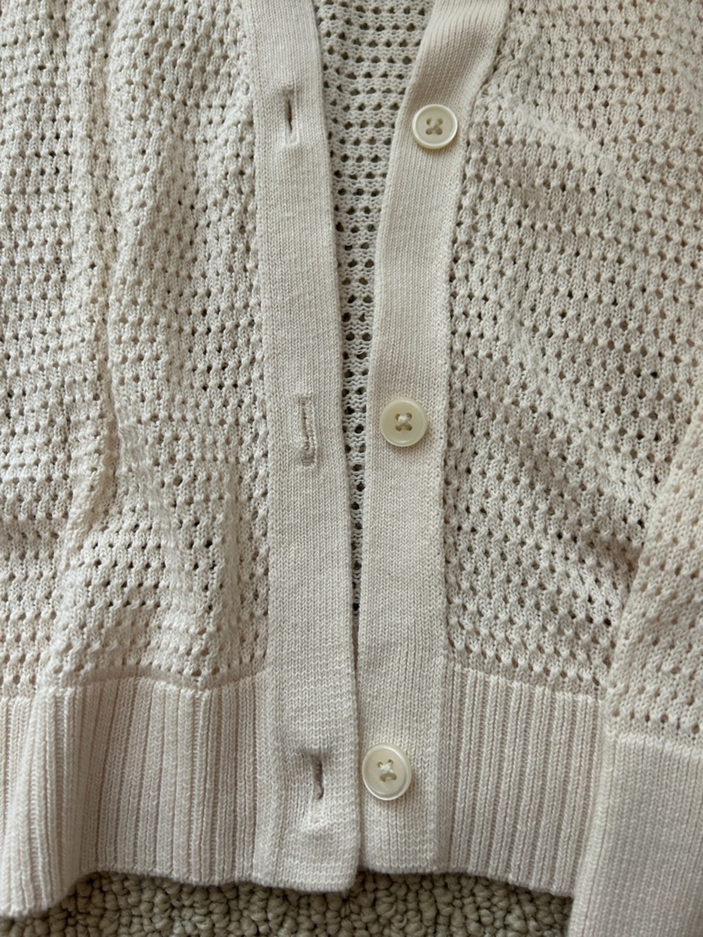 Uniqlo Light Cream Open-Knit Button Cardigan - Picture 2 of 4